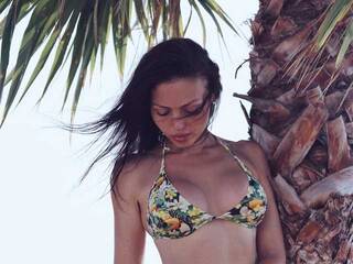 Chat vidéo érotique CreaMBabyy