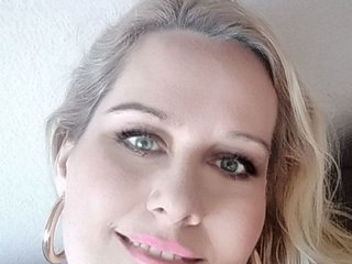 Chat vidéo érotique SquirtyMaya