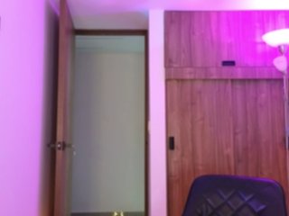 Chat vidéo érotique _MissJulia_