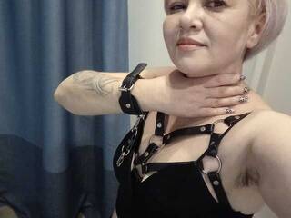 Chat vidéo érotique Stellablacke