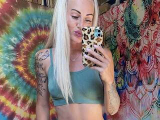 Chat vidéo érotique StreKozaa