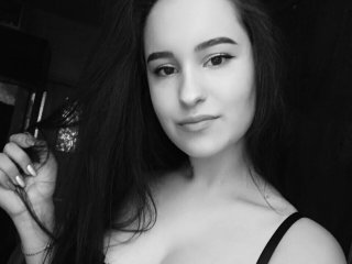 Chat vidéo érotique __DominikA__