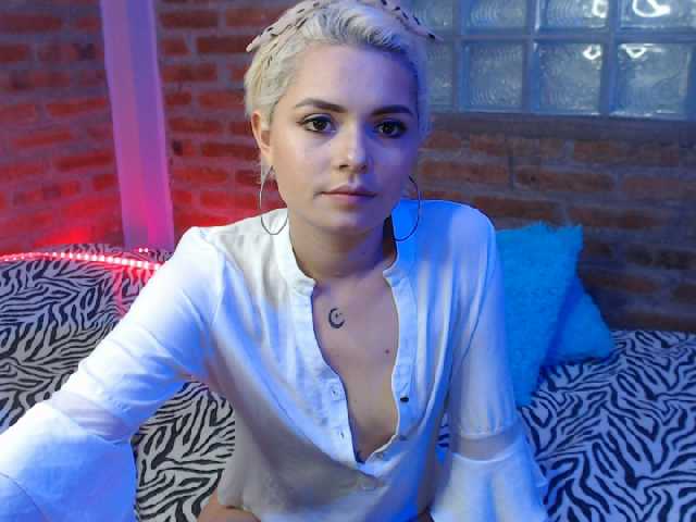 Photos susanlane1 today I want rough sex, and get all wet #girl #young #blondgirl #tattoogirl golden show 800 tokens 2000l 1743 257