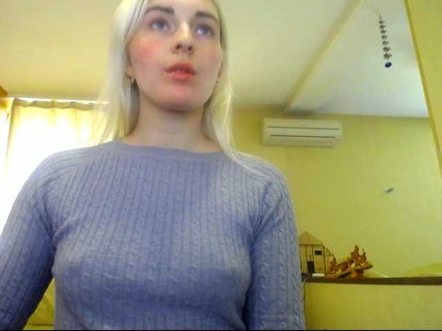 Photos SweetGia like 11 / ass 50 / chest 80 / feet 20 / control toys 199 10 min/more pvt c2c 25/33 ultra 33 sec/blowjob 60/snap355/ AHEGAO FACE 13/ naked 350/oil bobs 111/ice in panties: 110