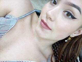 Chat vidéo érotique sweethangely