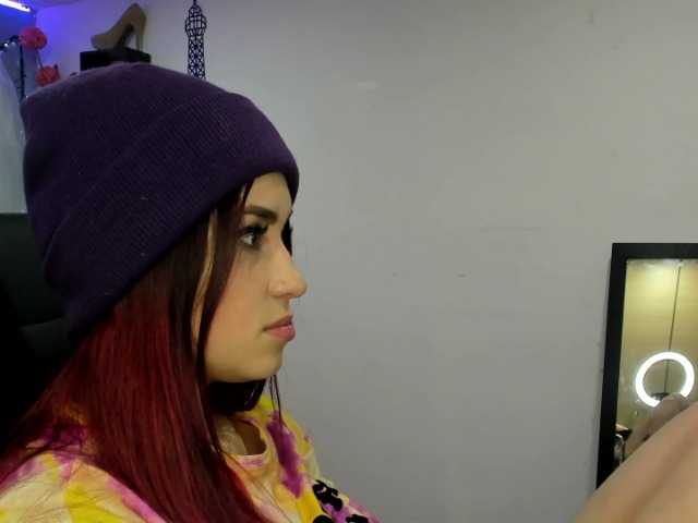 Captures d'écran de diffusion tamara-scraw