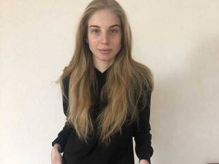 Chat vidéo érotique TaniaTrusty