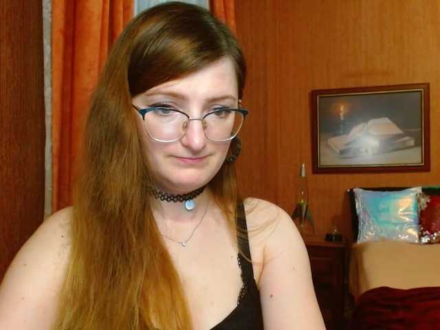 Photos tastyAriel Sweet and yet dang naughty ;) #innocentface #sweet #petite #glasses #fetish #natural #domina #teaser #cfmn #joi #cei #cbt #sph