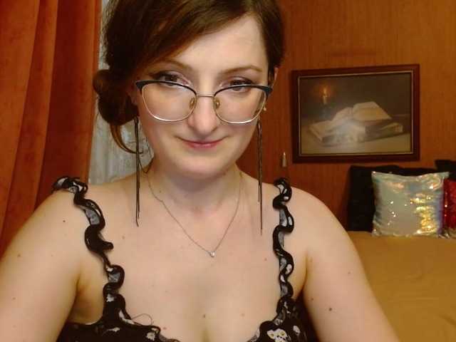 Photos tastyAriel Sweet and yet dang naughty ;) #innocentface #sweet #petite #glasses #fetish #natural #domina #teaser #cfmn #joi #cei #cbt #sph