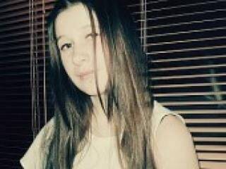 Chat vidéo érotique tasya1818