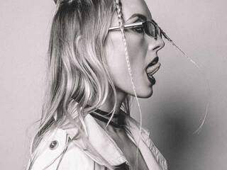 Chat vidéo érotique technobabe