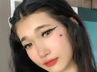 Chat vidéo érotique ThaiMasseuse18