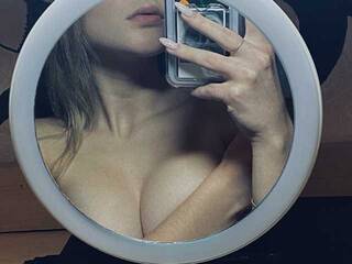 Chat vidéo érotique ThanderKiti