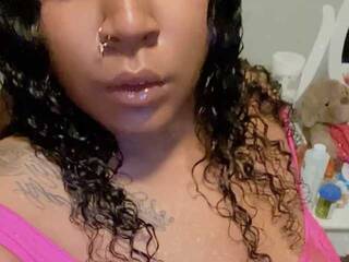 Chat vidéo érotique Thicaliciouss