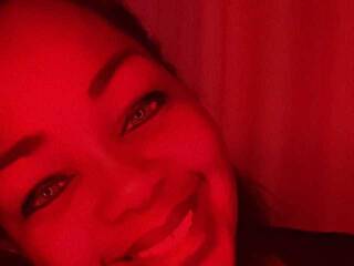 Chat vidéo érotique Tina-rplay