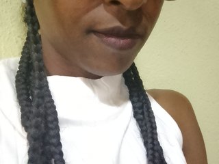 Chat vidéo érotique Tinah24