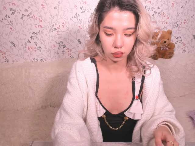 Photos tinitot Hey hi there! Im Lina and im new here! Lets have fun with me and be my first ;) Use my random level just a 25 tokens =)