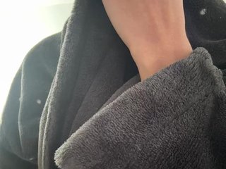 Chat vidéo érotique Tinny111
