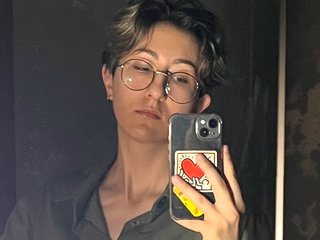 Chat vidéo érotique Tishka-1