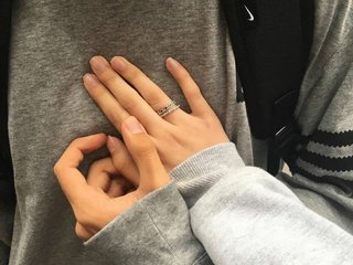 Chat vidéo érotique DontLookPlease