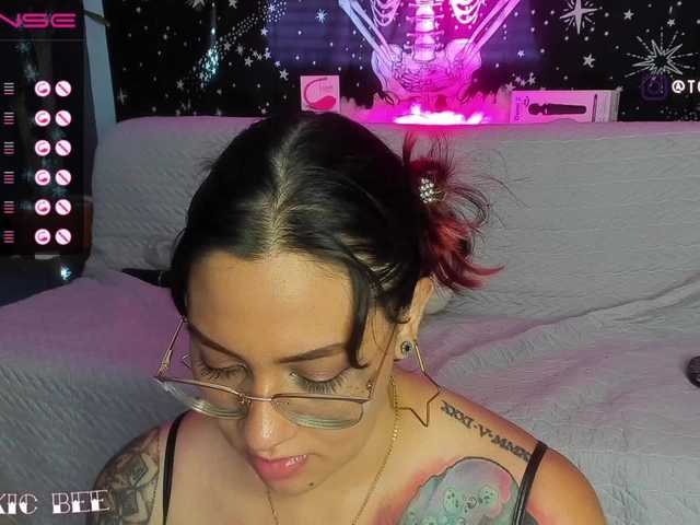 Photos CoralineBee Dont be rude. say Hi #bbw #tattooed #latina #Big