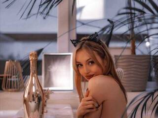 Chat vidéo érotique tvoyamilaa21