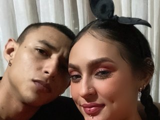 Chat vidéo érotique Twohornyss