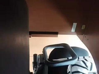 Chat vidéo érotique KlientVsegdaPrav