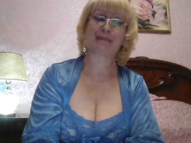 Photos _mamasita_ Greetings, my dears: * Welcome im my room. I will be glad to your attention and gifts :) I'm collecting tokens for a better camera. Need @remain :*