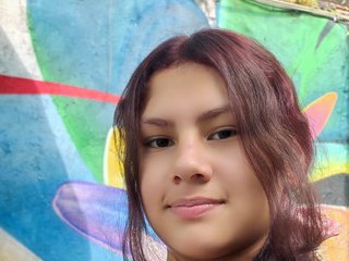 Chat vidéo érotique Valentina-Skye