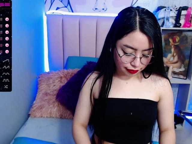 Photos VeronicaBrook Hey i am new ♥ GOAL: SHOW CUM♥ Come on an play with me♥ Lush is on♥ control lush 222tkns15 min♥ #daddy #c2c #lovense #18 #latin 333