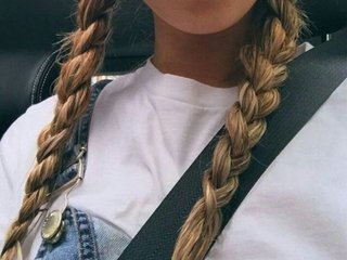 Chat vidéo érotique Vicsi30