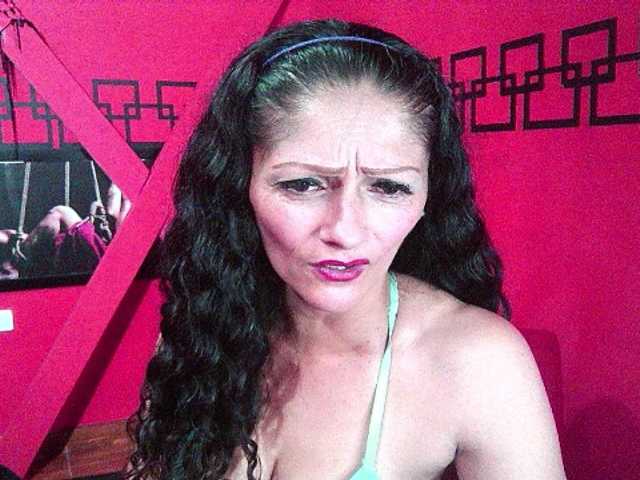 Captures d'écran de diffusion VikaMoans