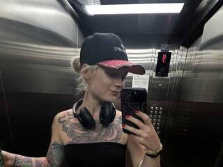 Chat vidéo érotique VivianRocks