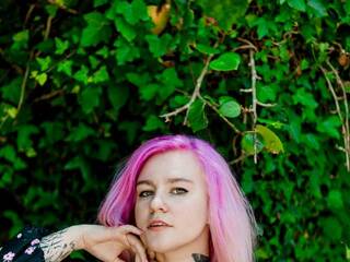 Chat vidéo érotique White-Krol