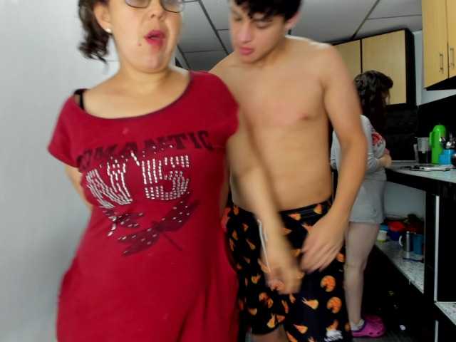 Captures d'écran de diffusion xsexysgirlsx