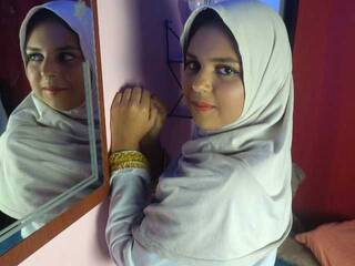 Chat vidéo érotique YaminaIssawi