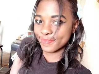 Chat vidéo érotique Yannapretty