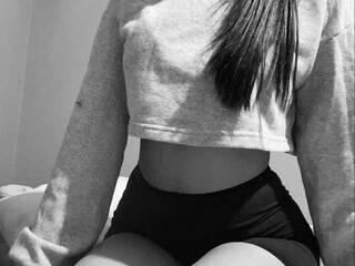 Chat vidéo érotique yesenya