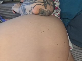 Chat vidéo érotique VyshlaZaVinom