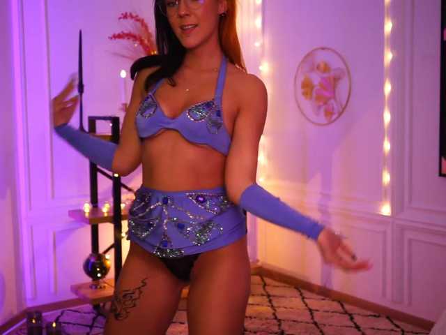 Photos YourDruidess Help me out of this bellydancer clothes :P @remain #redhair #piercing #tattood #mistres #newmodel #glasses #dominate #bellydancer