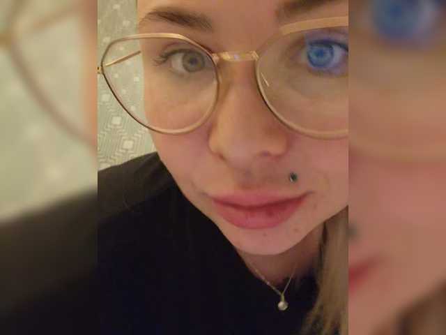 Captures d'écran de diffusion YourFunnyBlondiee