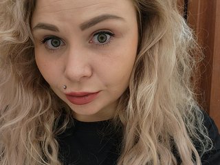 Chat vidéo érotique YourFunnyBlondiee