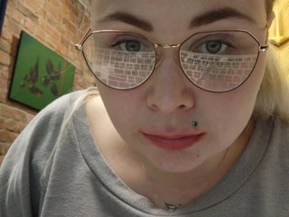 Chat vidéo érotique YourFunnyBlondiee