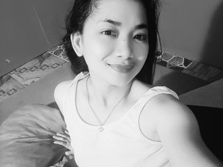 Chat vidéo érotique Yumhi18