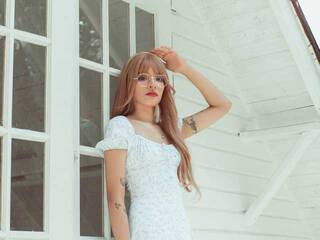 Chat vidéo érotique YuqiSun