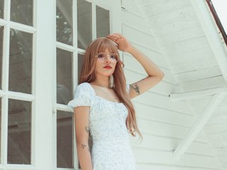 Chat vidéo érotique YuqiSun