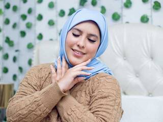 Chat vidéo érotique Zahida-