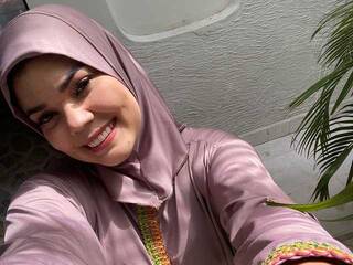 Chat vidéo érotique ZareenMajluf