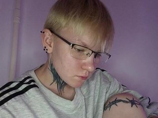 Chat vidéo érotique Zhenyya-